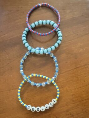 Lot of 4 Stackable Beaded Stretch Bracelets Plastic Round, COOLEST Letter